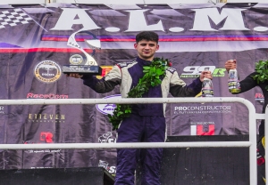 BAUTISMO TRIUNFAL PARA ARIAN YEROBI