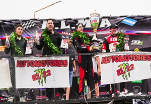 VOLVIÓ UNA TARDE...