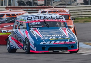 JUAN FLAQUER CON NUEVO AUTO Y NUEVAMENTE COMO TITULAR